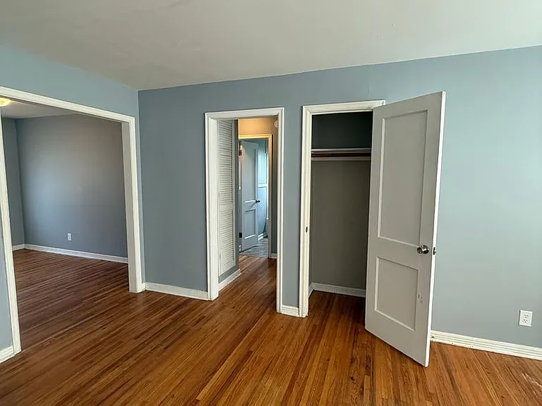 638 S Woodlawn Blvd — Photo 4