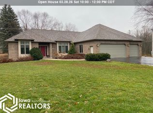 15261 Dodge Ave, Clear Lake, IA 50428