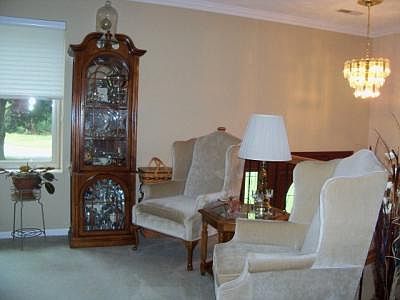 5th image of 303 Millstone Dr
