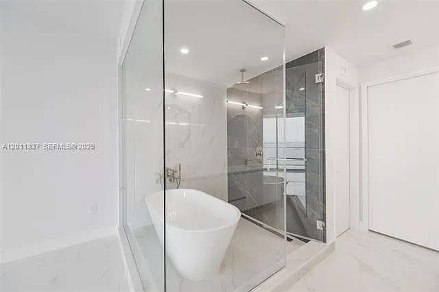 700 NE 24th St #904 — Photo 21