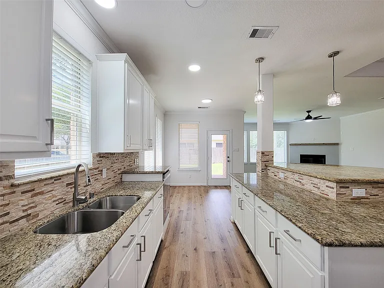 2814 Bay Springs View Ct — Photo 9