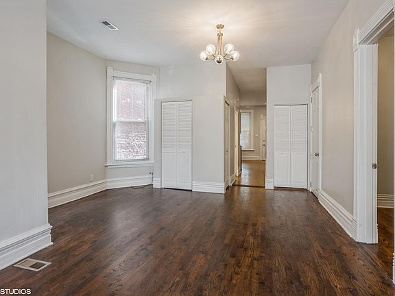 4th image of 2119 W Potomac Ave #1