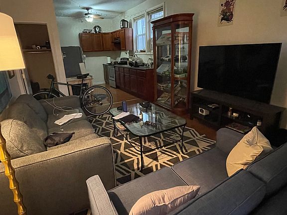 2nd image of 5029 Chester Ave Floor 1