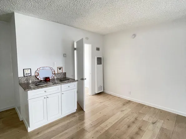 10341 Zelzah Ave, Porter Ranch, CA