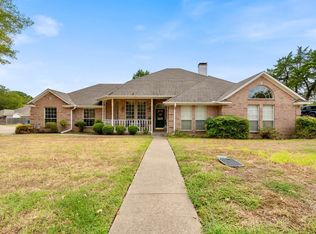 1801 Oxford Dr, Kaufman, TX 75142
