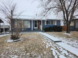 75 W Hunts Cres, Drumheller, AB T0J0Y6