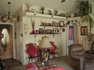 1696 SW Waterstone Dr, Grants Pass, OR 97527