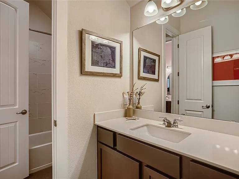 7301 Coit Rd — Photo 17