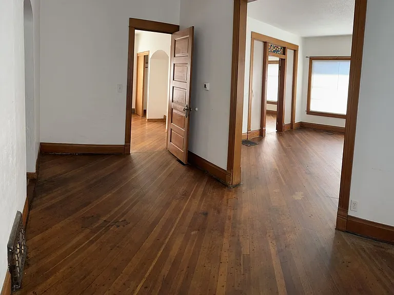 303 E Short St #1-2 — Photo 9