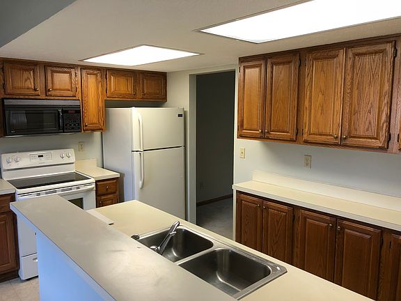 3rd image of 724 Bent Creek Dr