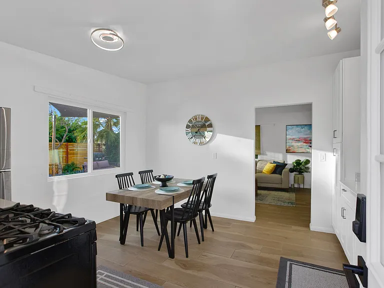 1153 Aloha Dr — Photo 10