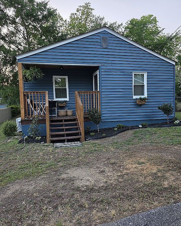 1st image of 833 Bedenbaugh St