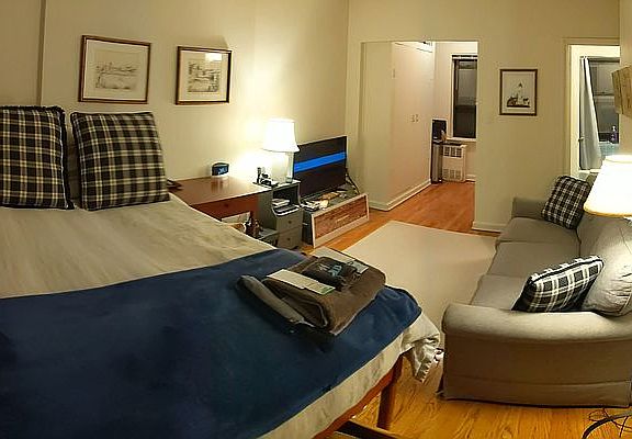 4th image of 151 E 43rd St APT 5A