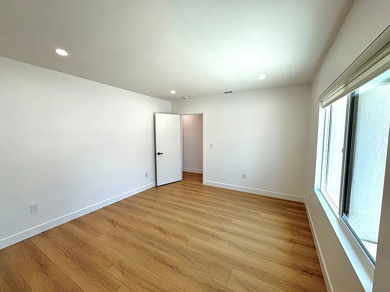 7740 Bonner Ave — Photo 31