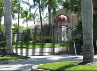 1997 Discovery Cir E, Deerfield Beach, FL 33442