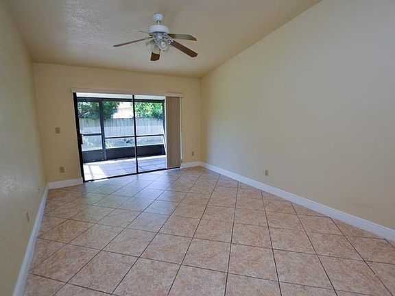 4th image of 74 Silver Park Cir