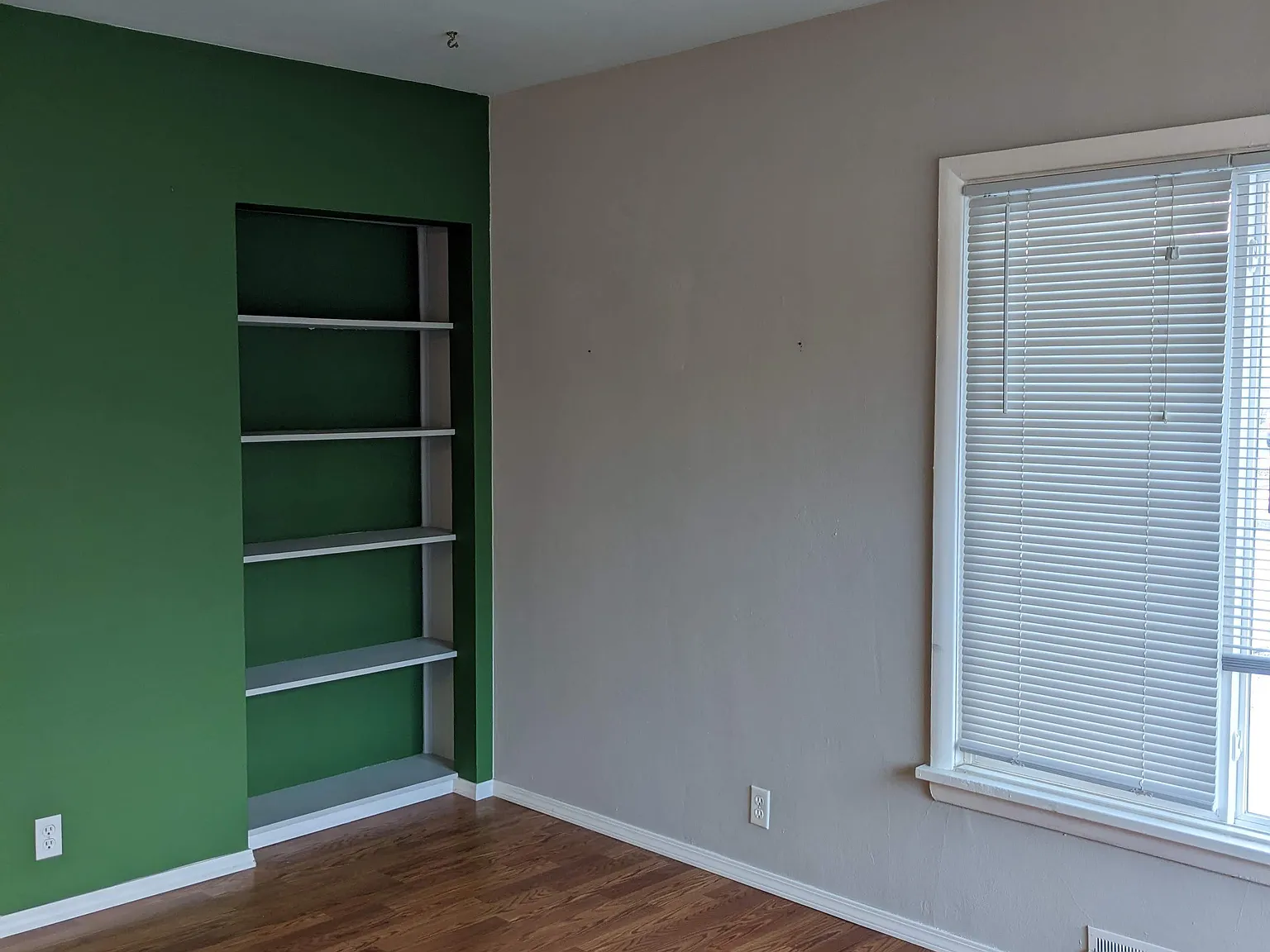 2 bed, 1100 sqft, $1,400 — Photo 4