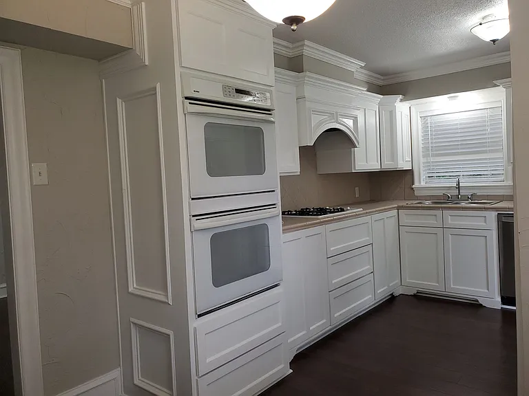 3703 Byrd Dr — Photo 3
