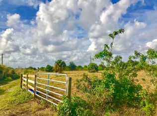 Carol St, Loxahatchee, FL 33470