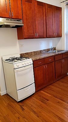 2nd image of 2525 44th St APT 1R