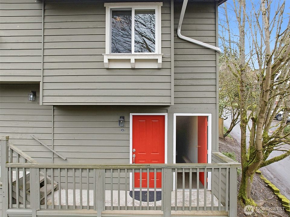 1st image of 301 W Raye Street #201