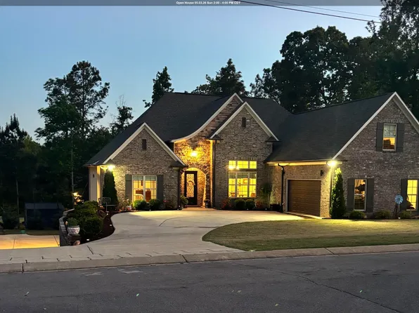 715 Cassie Dr W, Pell City, AL 35128