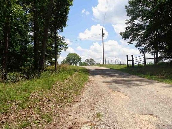 Exterior Neighborhood (street photo)