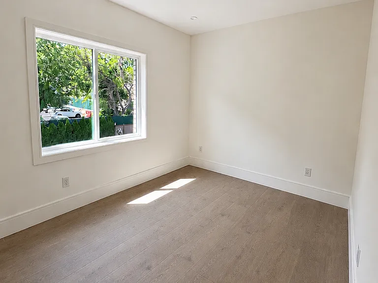 25 Buel Ave #2 — Photo 8