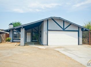 1304 Bayne Ct, Bakersfield, CA 93307
