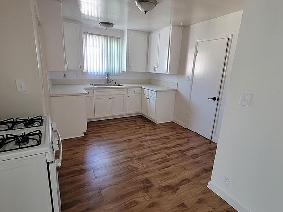 5th image of 430 W Imperial Ave #A