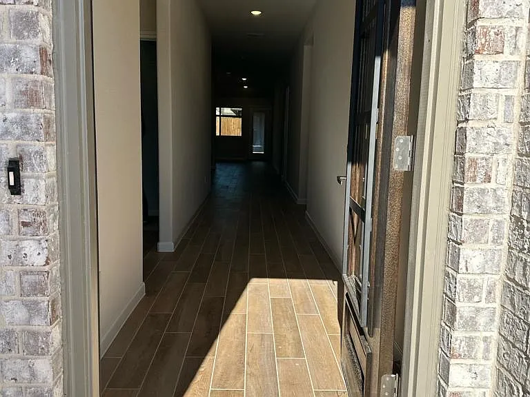 1271 Mill Pl — Photo 3