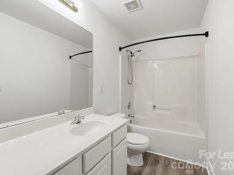 512 Bearbrook Ln — Photo 23