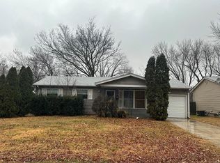 5233 Ville Cecelia Ln, Hazelwood, MO 63042