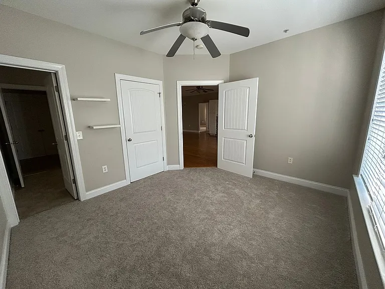 300 Gateway Dr — Photo 58