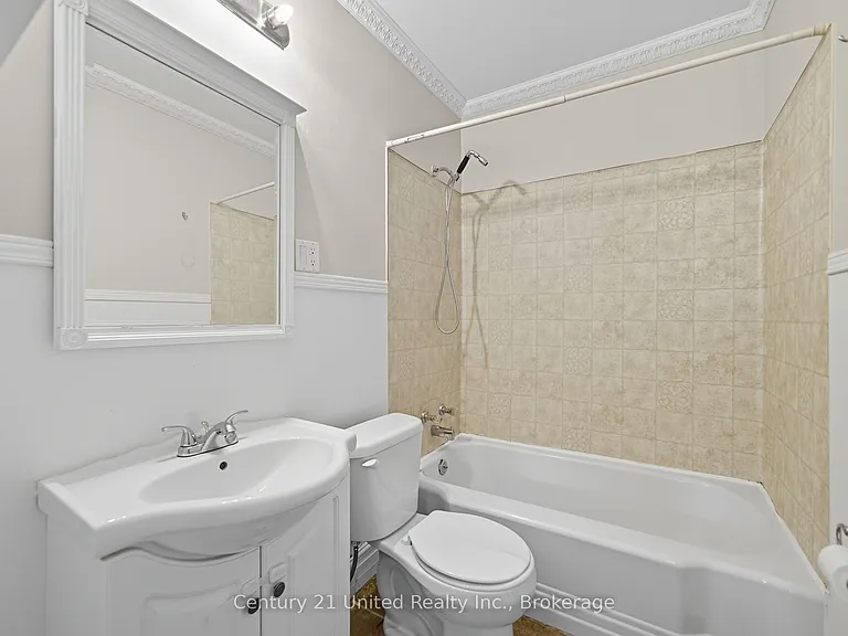 559 Hamilton St — Photo 17