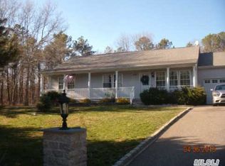 381 N Sunrise Service Rd, Manorville, NY 11949