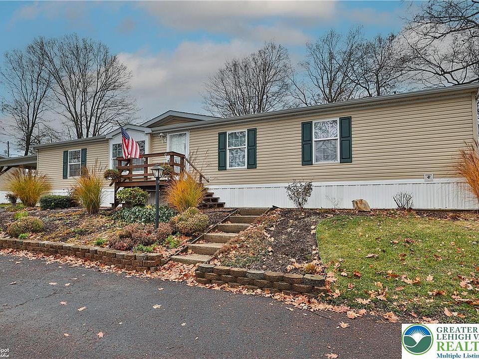 1st image of 6 Dogwood Ln
