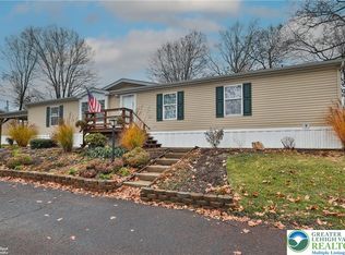 6 Dogwood Ln, Quakertown, PA 18951