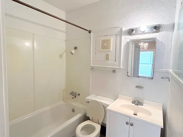 607 Kirby Pl #607 — Photo 5