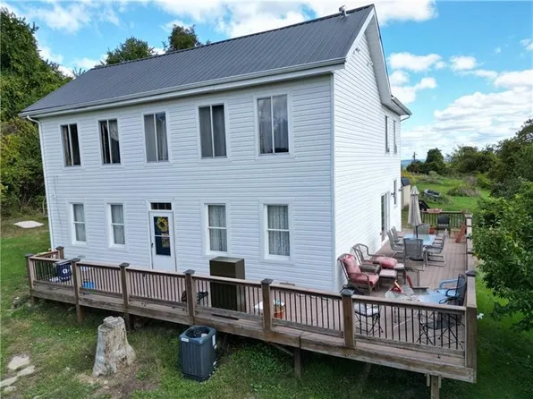 284 S Ridge Rd, Coal Center, PA 15423