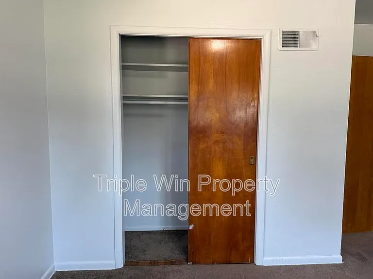 1695 Crowder Dr — Photo 14