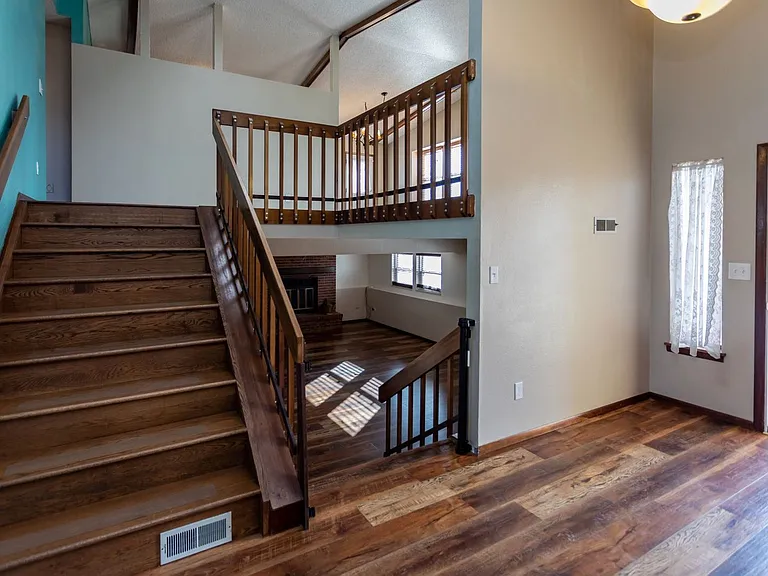 7673 Safari Cir — Photo 24