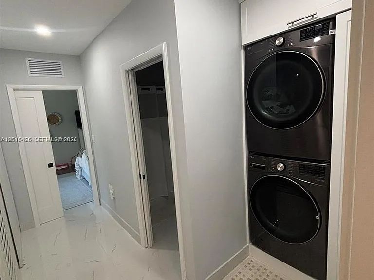 7511 Miami View Dr — Photo 24