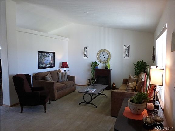 4th image of 1133 W Luta St