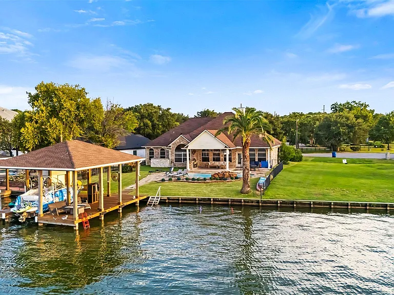 14030 Shoreline Dr — Photo 6