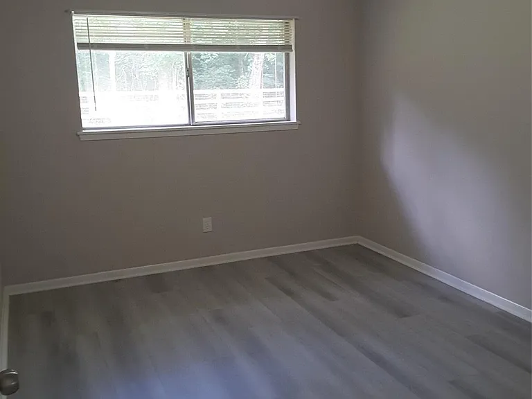 18521 Railroad Ave — Photo 20