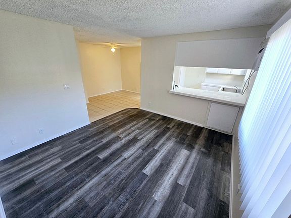 5th image of 1119 W Princeton St #9