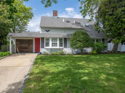 30 Flagstone Lane, Westbury, NY, 11590