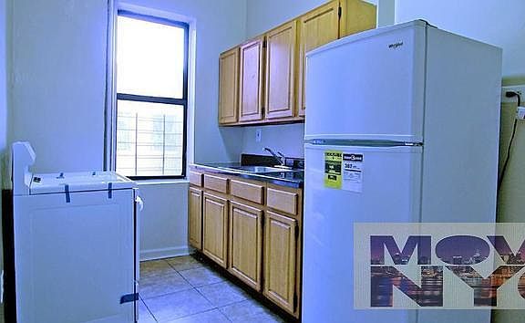 4th image of 1683 University Ave #5E
