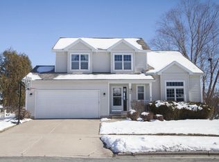 605 Augusta Dr, Waunakee, WI 53597